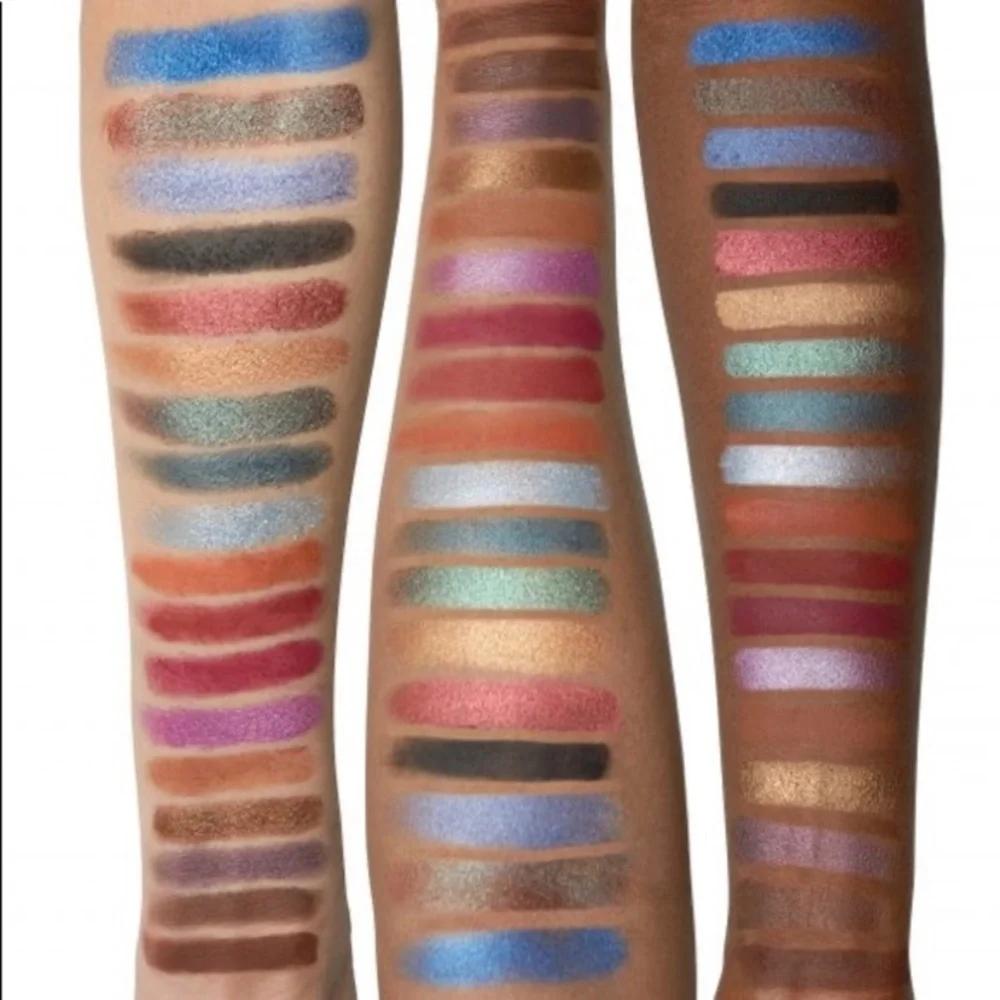OPVBEAUTY London Spotlight Eyeshadow Palette - Picture 3 of 7